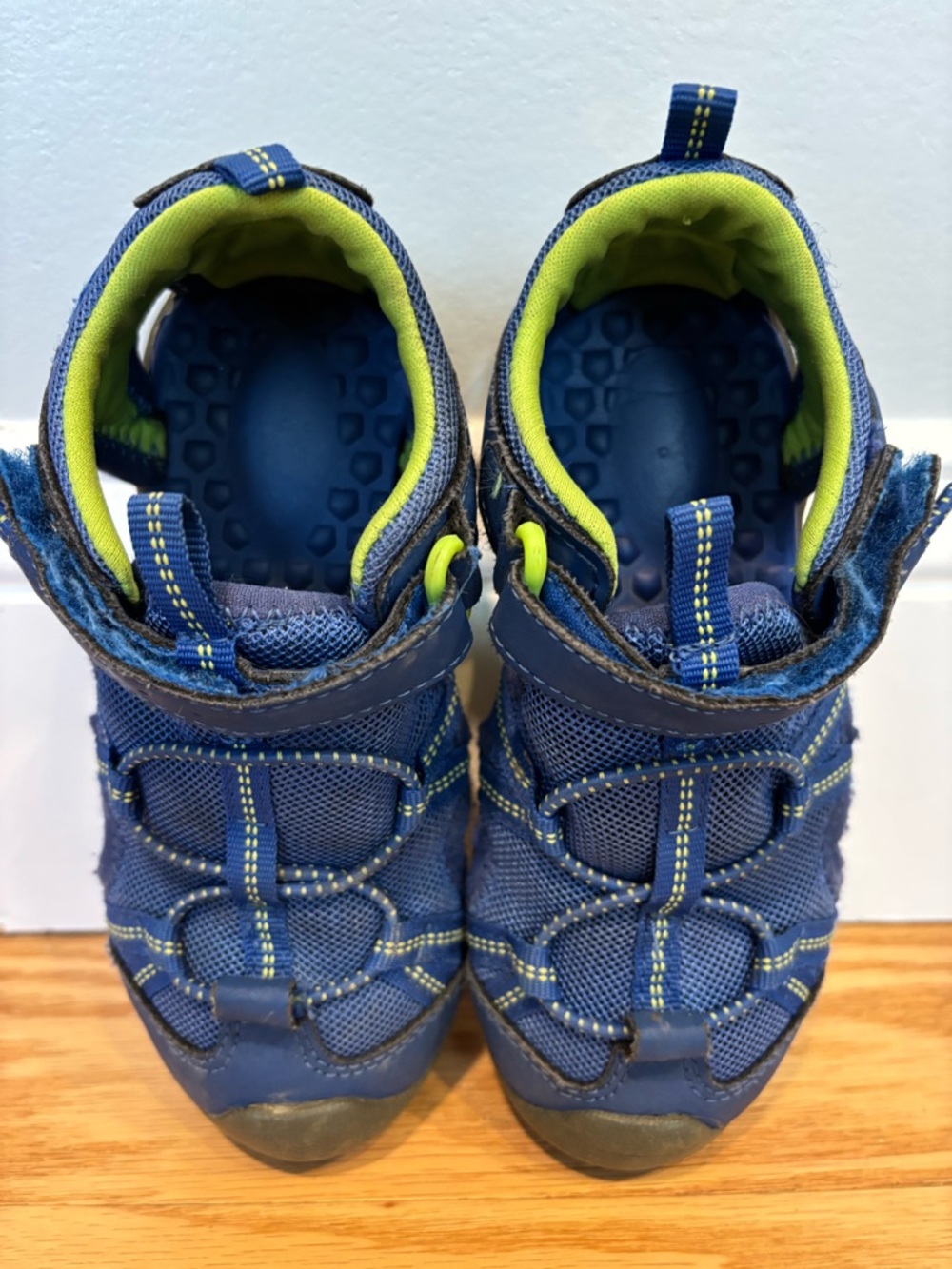 Mix No. 6 Lil Sal Water Shoe size 10